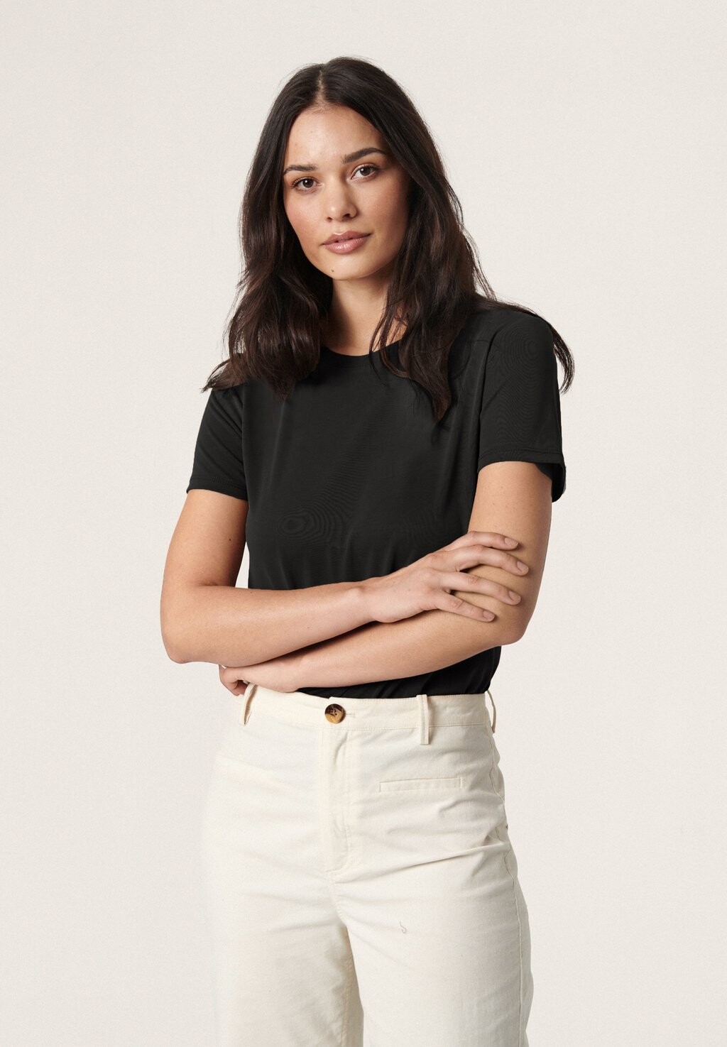 Базовая футболка Soaked in Luxury, черный
Базовая футболка Soaked in Luxury, черный