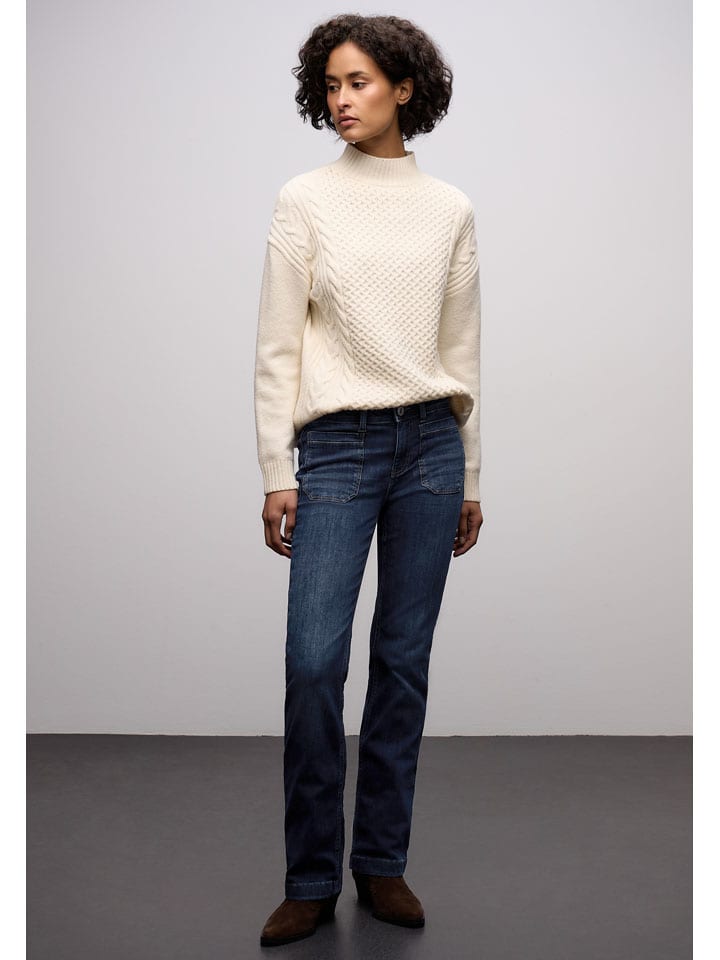 Street One Джинсы - Удобный крой - темно-синего цвета
Street One Джинсы - Удобный крой - темно-синего цвета