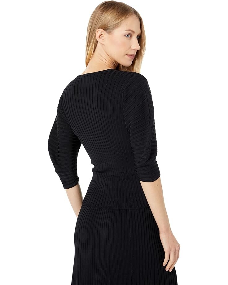 Свитер BCBGMAXAZRIA Pleated Sweater Top, черный
Свитер BCBGMAXAZRIA Pleated Sweater Top, черный