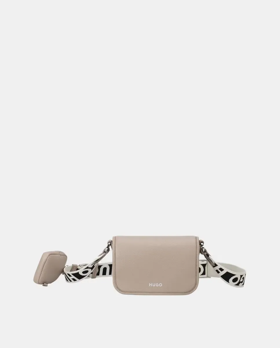 Сумка-бандольера полностью подкладная с регулируемым длинным ремнем Hugo, коричневый
Сумка-бандольера полностью подкладная с регулируемым длинным ремнем Hugo, коричневый