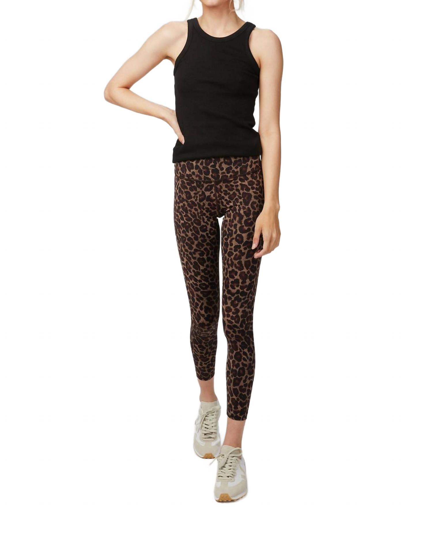 Черный топ Aline WORN
Черный топ Aline WORN