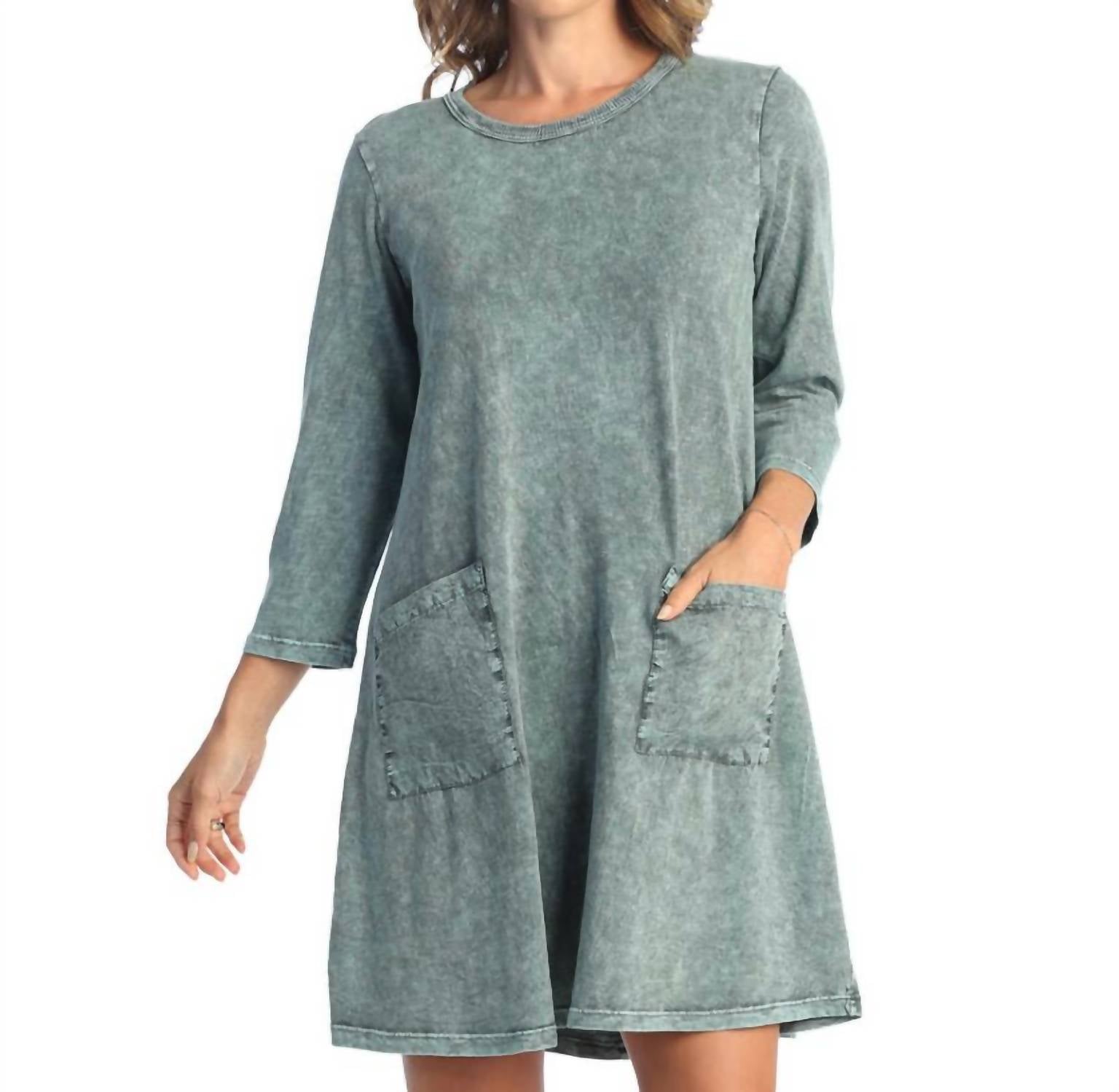 Минерально-состаренное хлопковое платье с карманами в цвете морской волны Jess & Jane, Teal
Минерально-состаренное хлопковое платье с карманами в цвете морской волны Jess & Jane, Teal