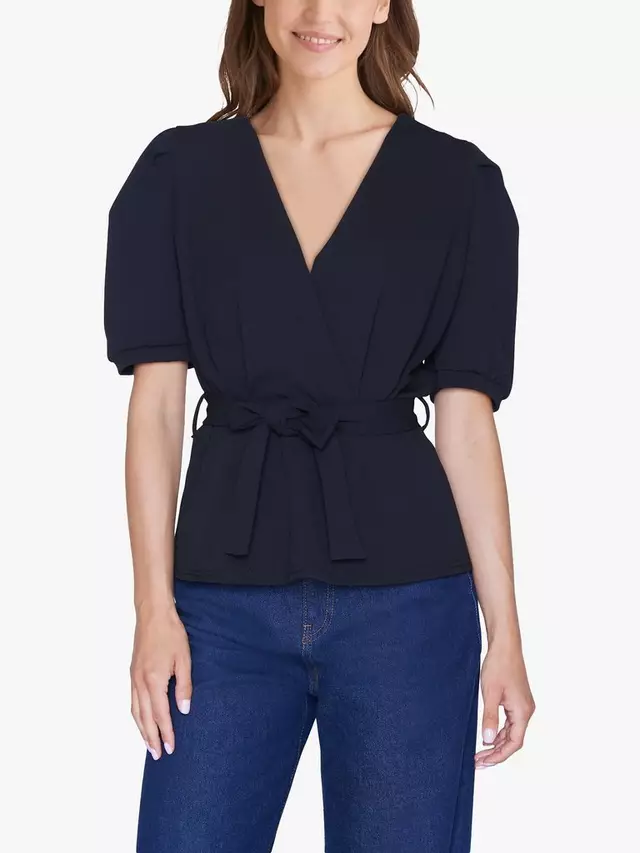 Топ Sisters Point Nasa Short Sleeve Wrap, черный
Топ Sisters Point Nasa Short Sleeve Wrap, черный