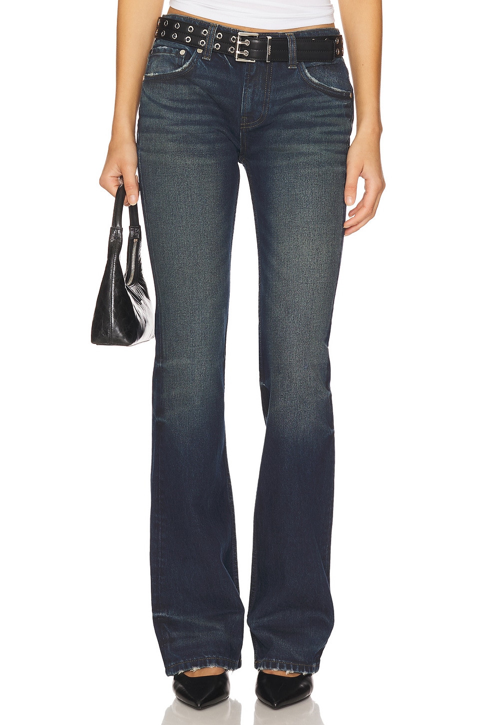 Джинсы Maria средней посадки и расширенными к низу Eb Denim, santana
Джинсы Maria средней посадки и расширенными к низу Eb Denim, santana