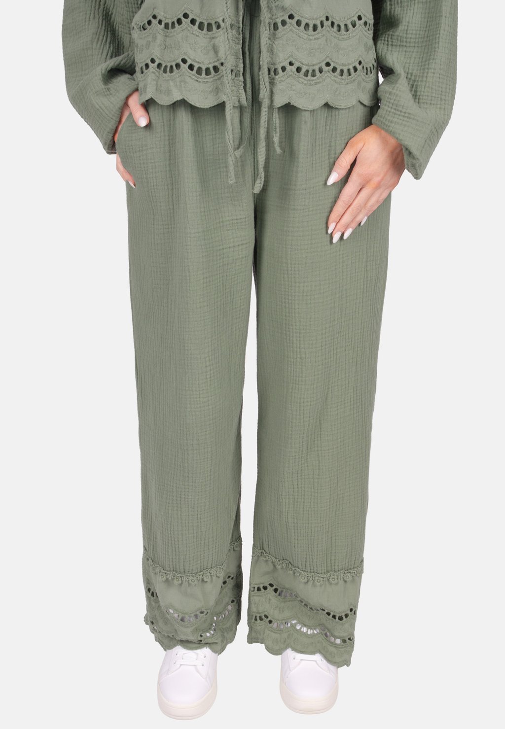 Брюки INES Seasons of April, хаки
Брюки INES Seasons of April, хаки