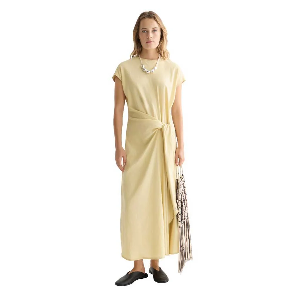 Платье миди из льна с коротким рукавом Scotch & Soda UFU01447T, желтый
Платье миди из льна с коротким рукавом Scotch & Soda UFU01447T, желтый