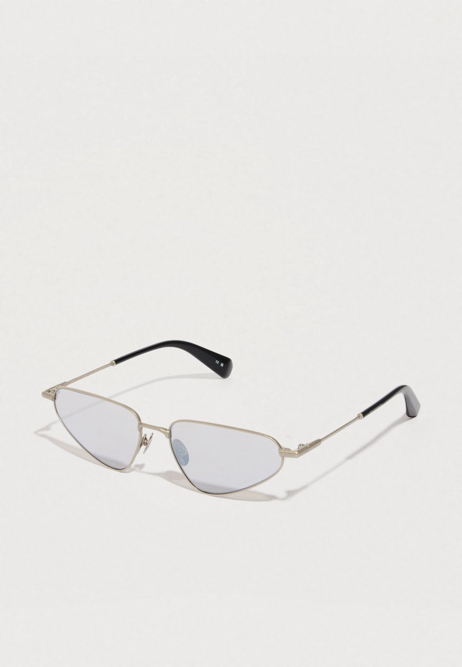 Солнцезащитные очки AllSaints TRINITY UNISEX, Silver-Coloured
Солнцезащитные очки AllSaints TRINITY UNISEX, Silver-Coloured