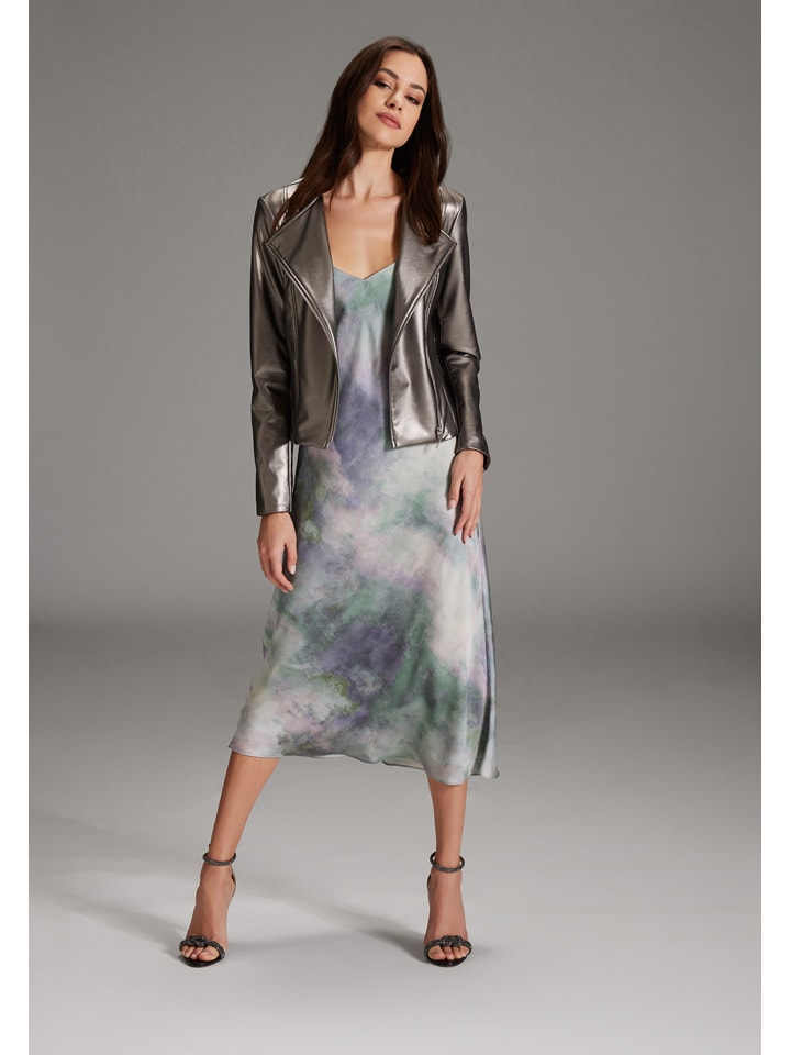 SWING Куртка из искусственной кожи серебристого цвета
SWING Куртка из искусственной кожи серебристого цвета