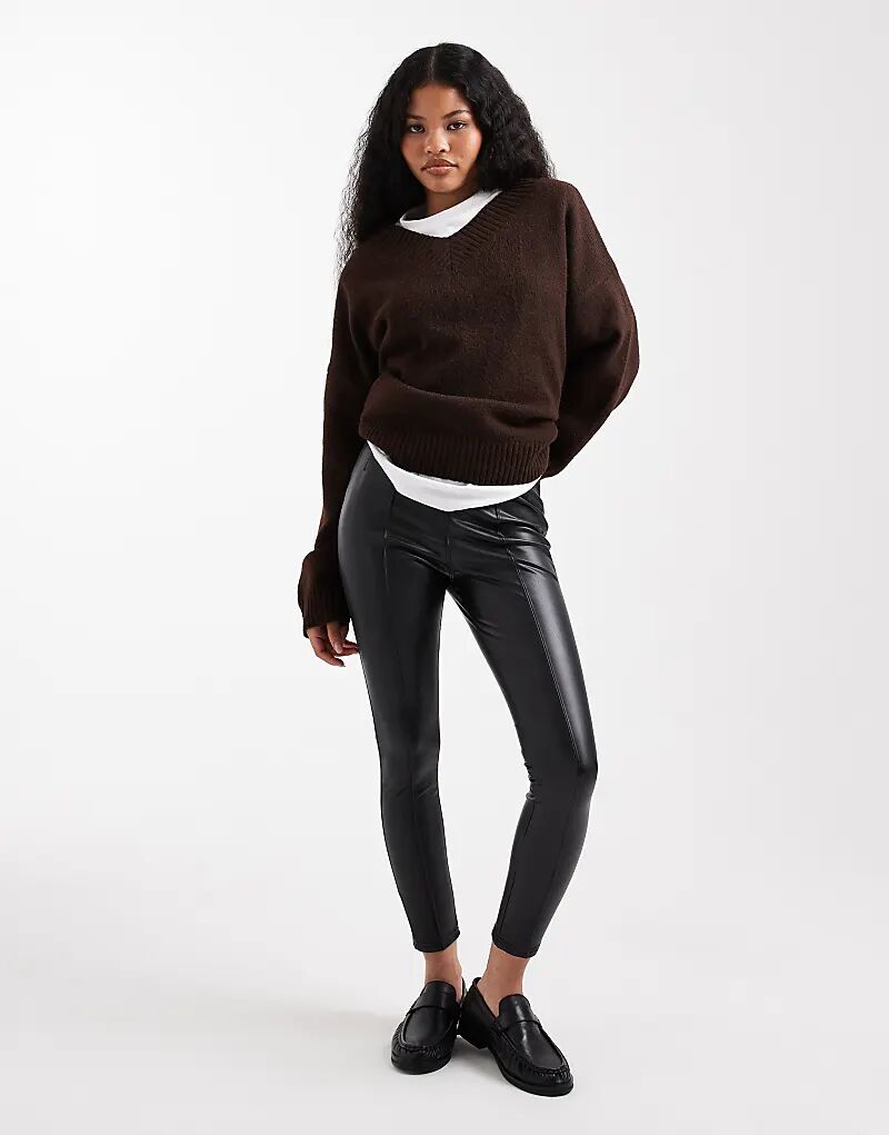 Леггинсы New Look Petite из искусственной кожи черного цвета
Леггинсы New Look Petite из искусственной кожи черного цвета