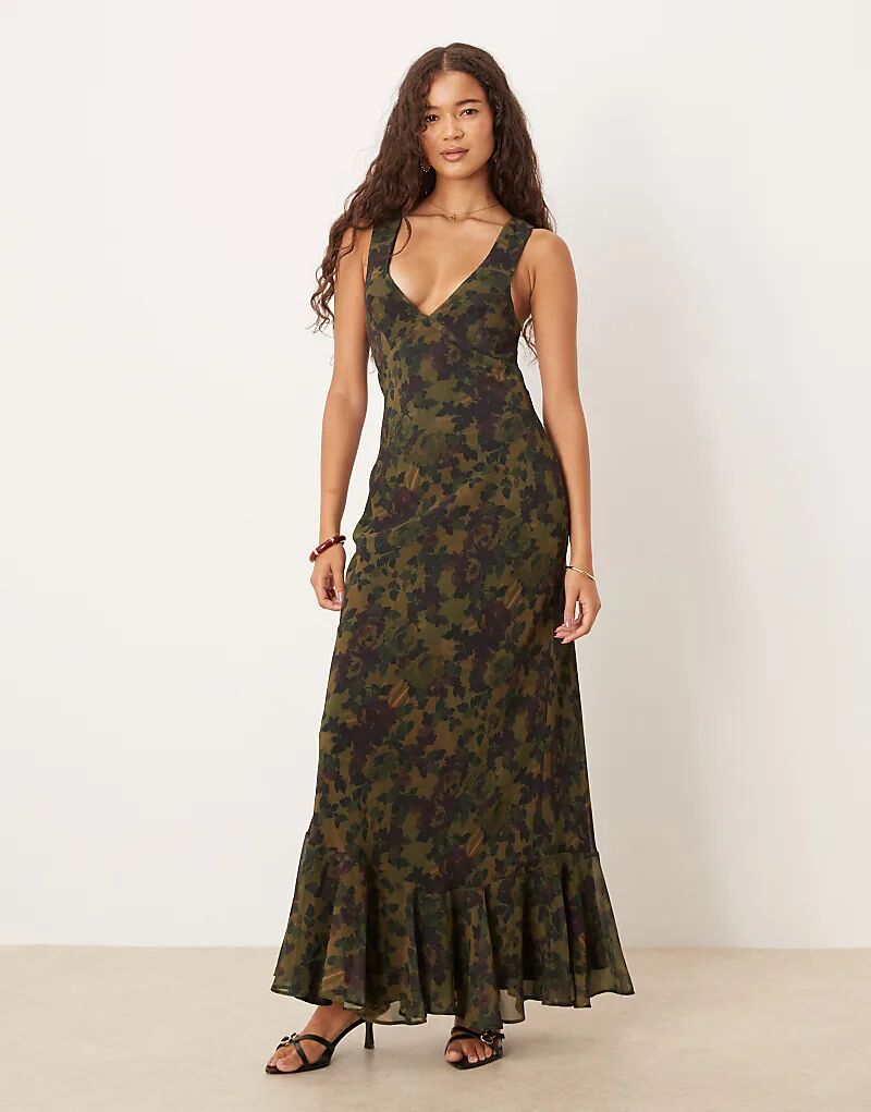 Платье макси ASOS DESIGN с бретельками на спине и оборкой по низу с цветочным принтом 
Платье макси ASOS DESIGN с бретельками на спине и оборкой по низу с цветочным принтом