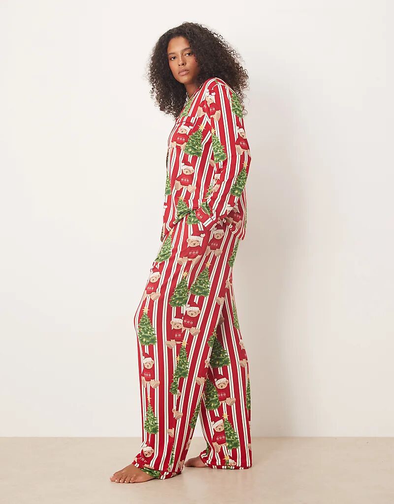 Пижамный комплект Chelsea Peers Curve из полиэстера с длинными рукавами и принтом рождественских плюшевых мишек
Пижамный комплект Chelsea Peers Curve из полиэстера с длинными рукавами и принтом рождественских плюшевых мишек