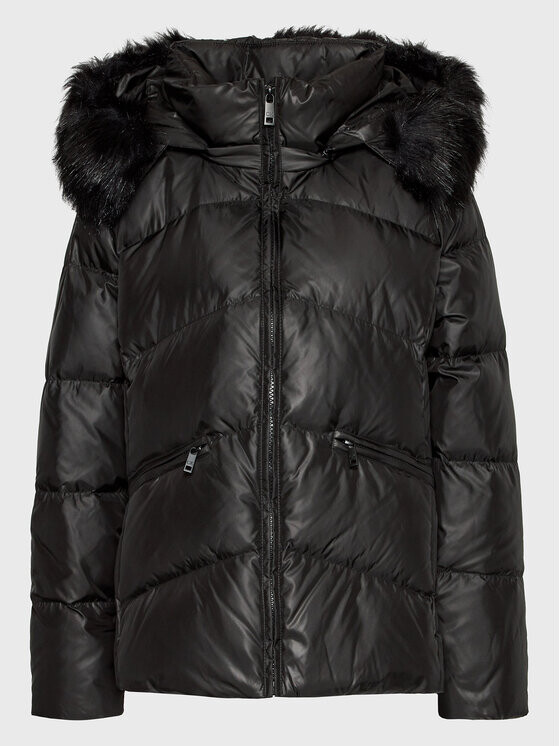 Пуховик стандартного кроя Calvin Klein, черный
Пуховик стандартного кроя Calvin Klein, черный