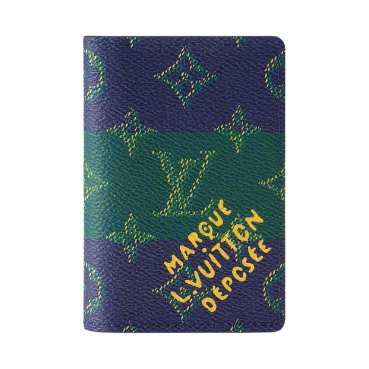 LOUIS VUITTON Мужской кошелек из монограммного лакированного полотна синий разноцветный
LOUIS VUITTON Мужской кошелек из монограммного лакированного полотна синий разноцветный