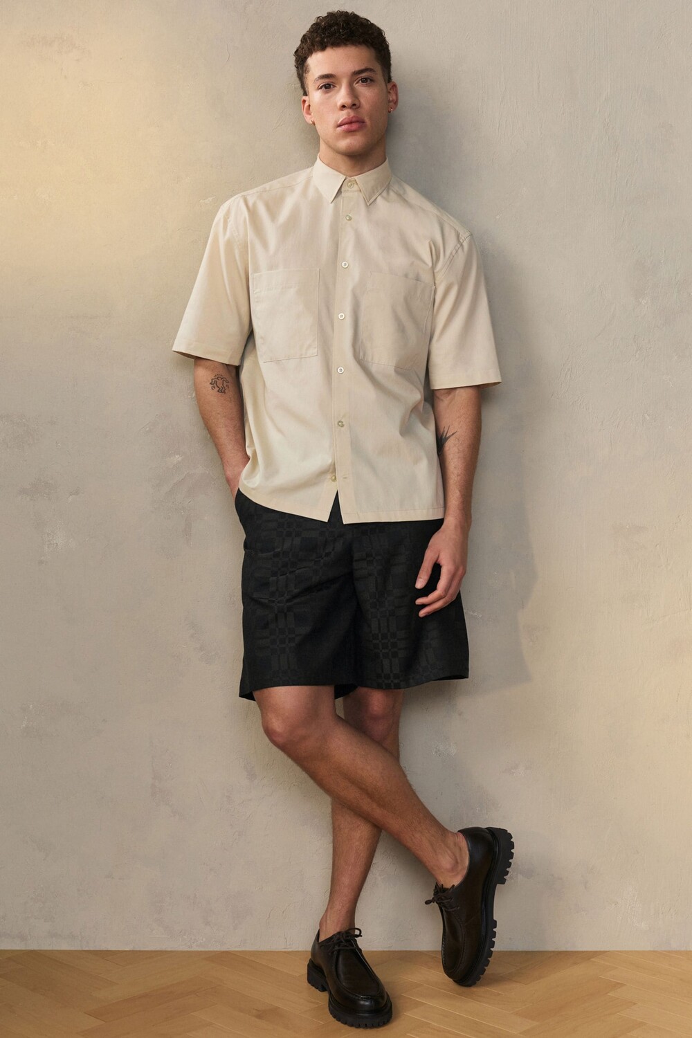 Изменить узорчатые шорты бермуды Next, коричневый
Изменить узорчатые шорты бермуды Next, коричневый