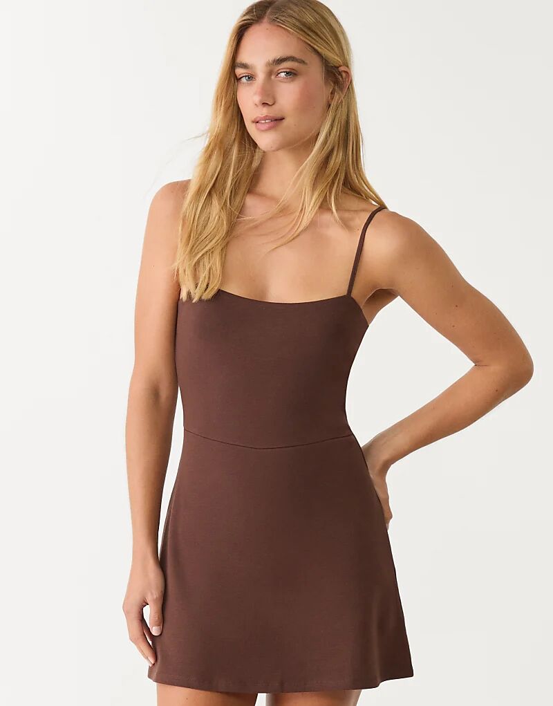 Коричневое платье-комбинезон Stradivarius на бретелях
Коричневое платье-комбинезон Stradivarius на бретелях