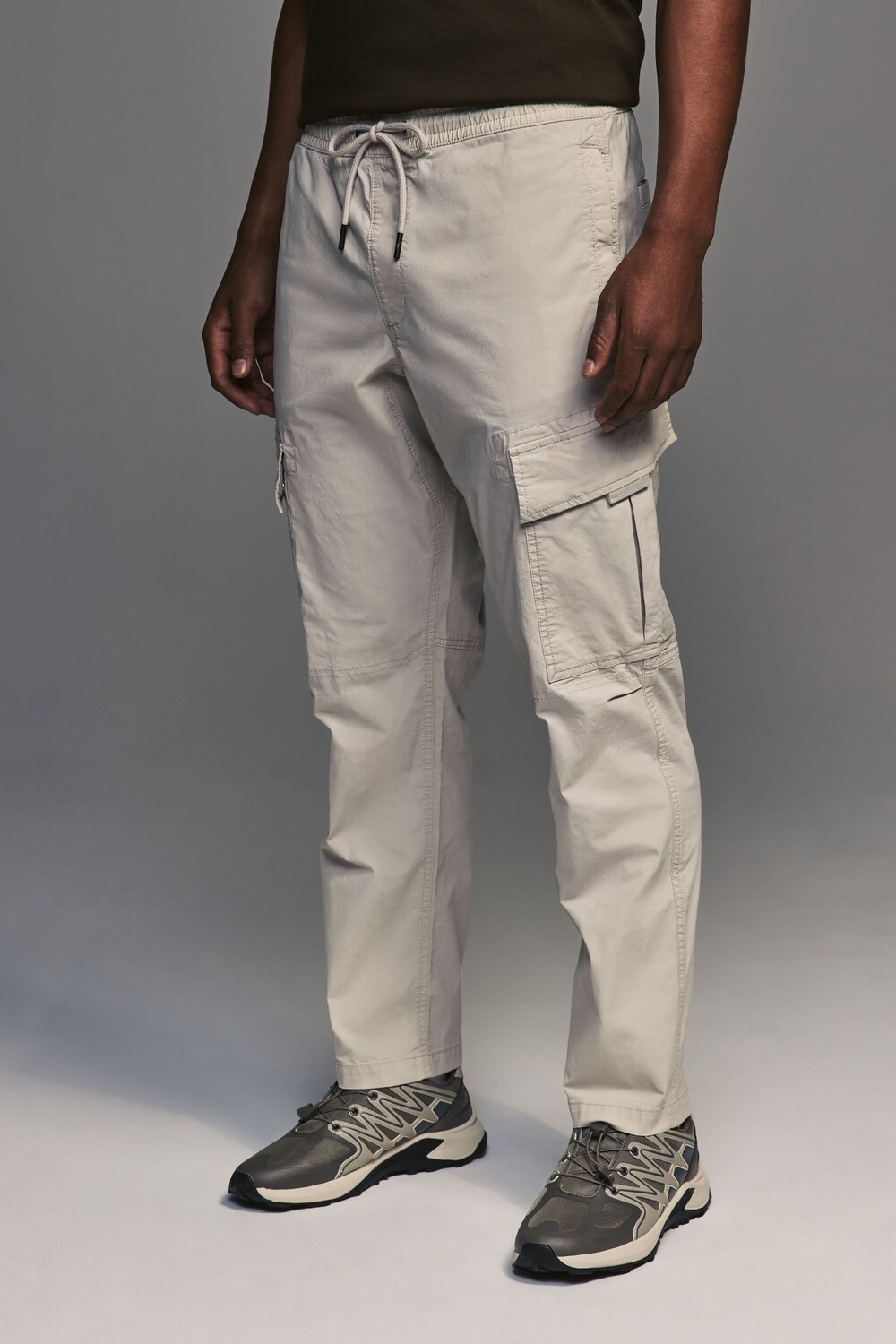 Эластичные брюки карго без манжетов Next, экрю
Эластичные брюки карго без манжетов Next, экрю