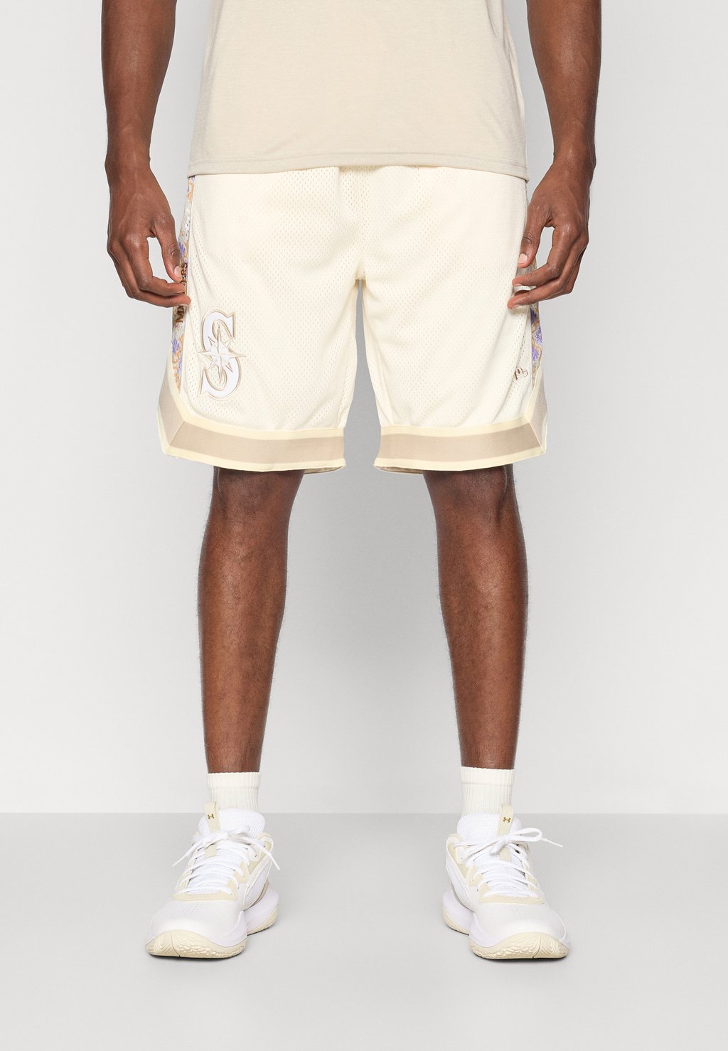 Спортивные шорты MLB SEATTLE MARINERS INFILL SHORT - Club wear New Era, кремовый
Спортивные шорты MLB SEATTLE MARINERS INFILL SHORT - Club wear New Era, кремовый