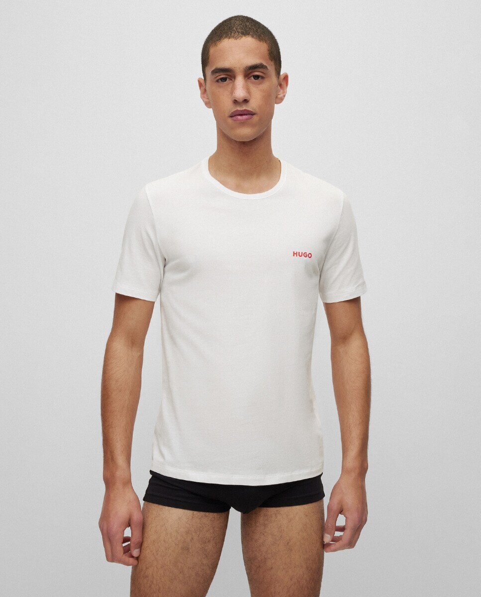 Комплект из трех хлопковых маек с принтом логотипа Hugo, черный
Комплект из трех хлопковых маек с принтом логотипа Hugo, черный