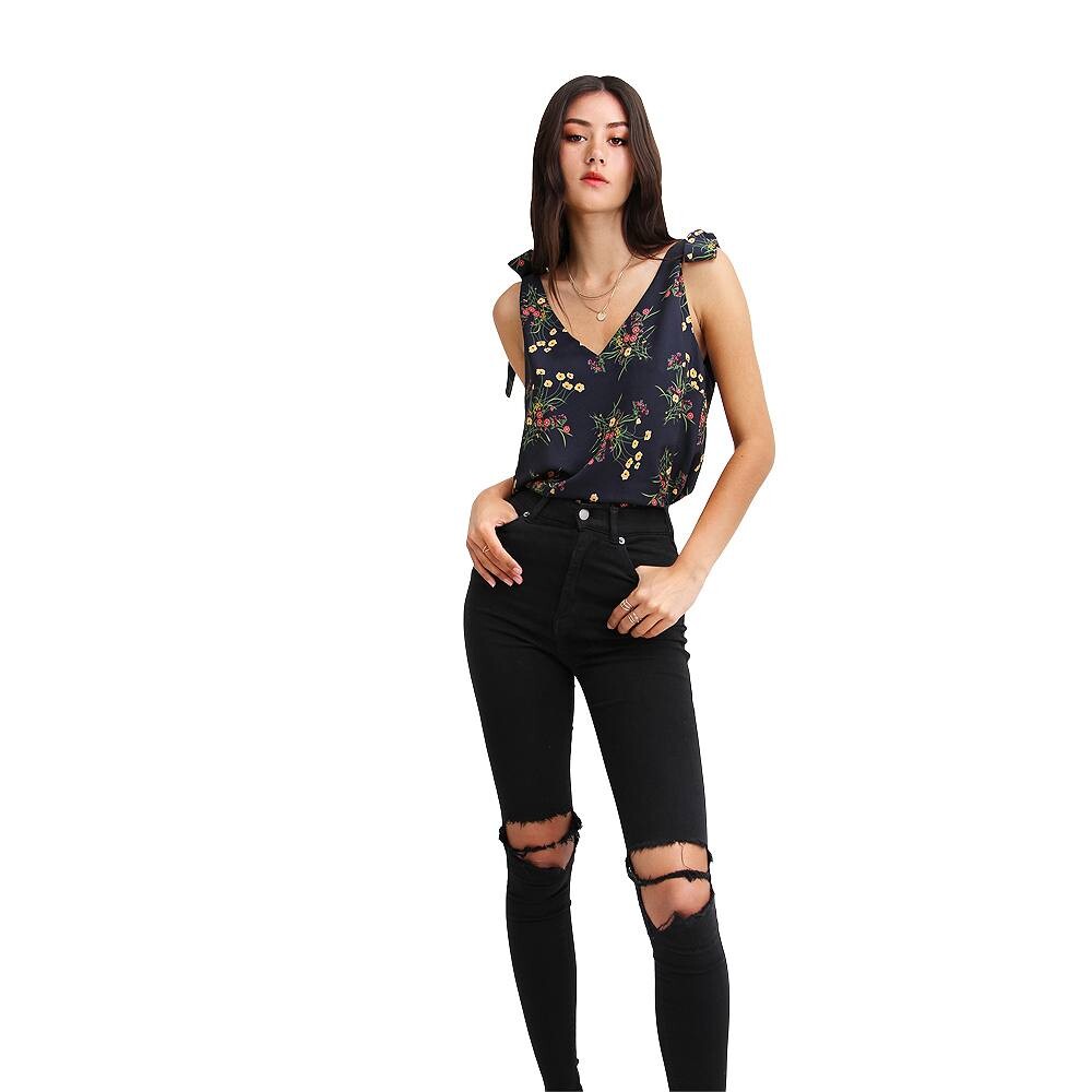 Топ Feel For You с V-образным вырезом Belle & Bloom, темно-синий
Топ Feel For You с V-образным вырезом Belle & Bloom, темно-синий