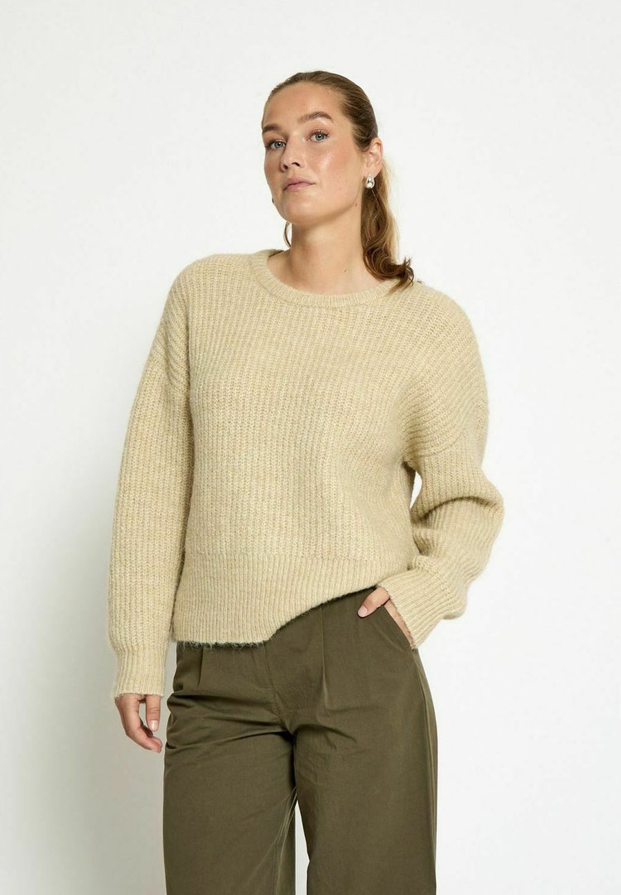 Джемпер PEPPERCORN Jumper, Fog Sand/Light Brown
Джемпер PEPPERCORN Jumper, Fog Sand/Light Brown