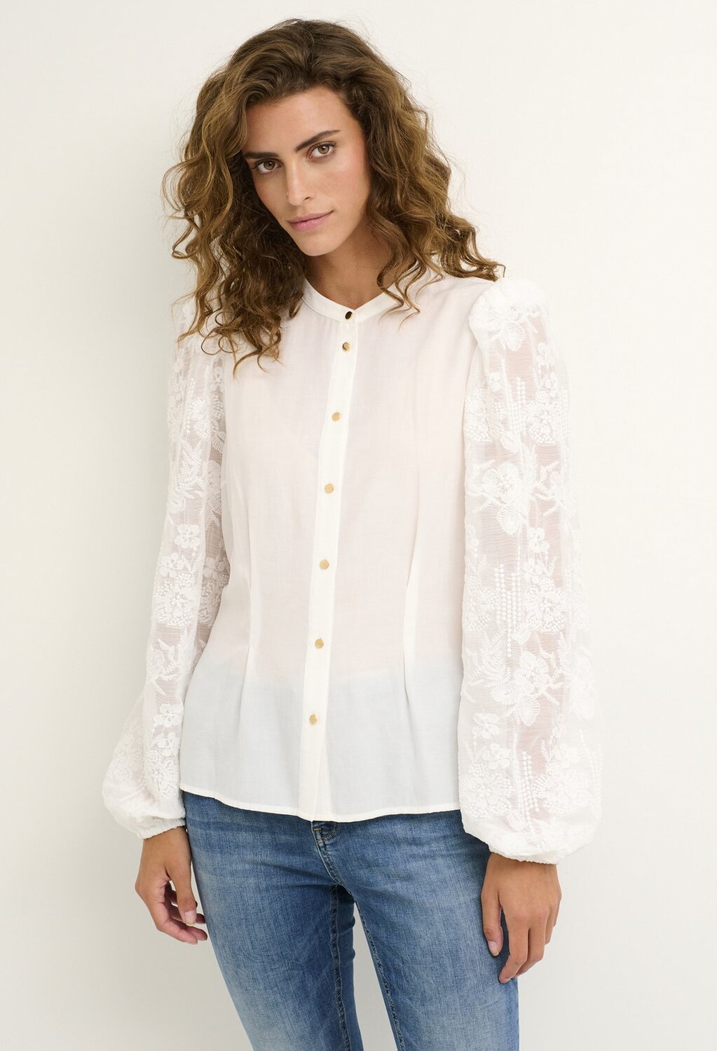 Блузка CULTURE CUASMINE , цвет spring gardenia
Блузка CULTURE CUASMINE , цвет spring gardenia