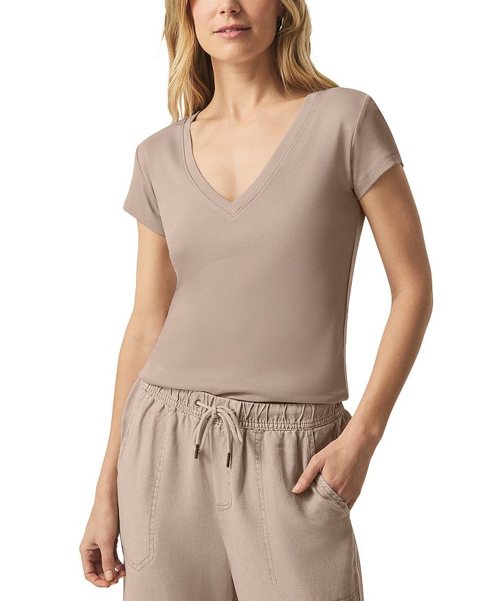 Футболка с V-образным вырезом Faye Splendid, коричневый/бежевый
Футболка с V-образным вырезом Faye Splendid, коричневый/бежевый