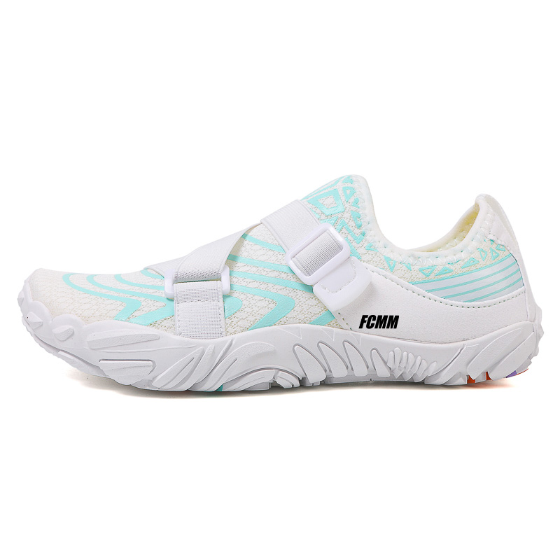 Детские кроссовки для бега FCMM, белый
Детские кроссовки для бега FCMM, белый