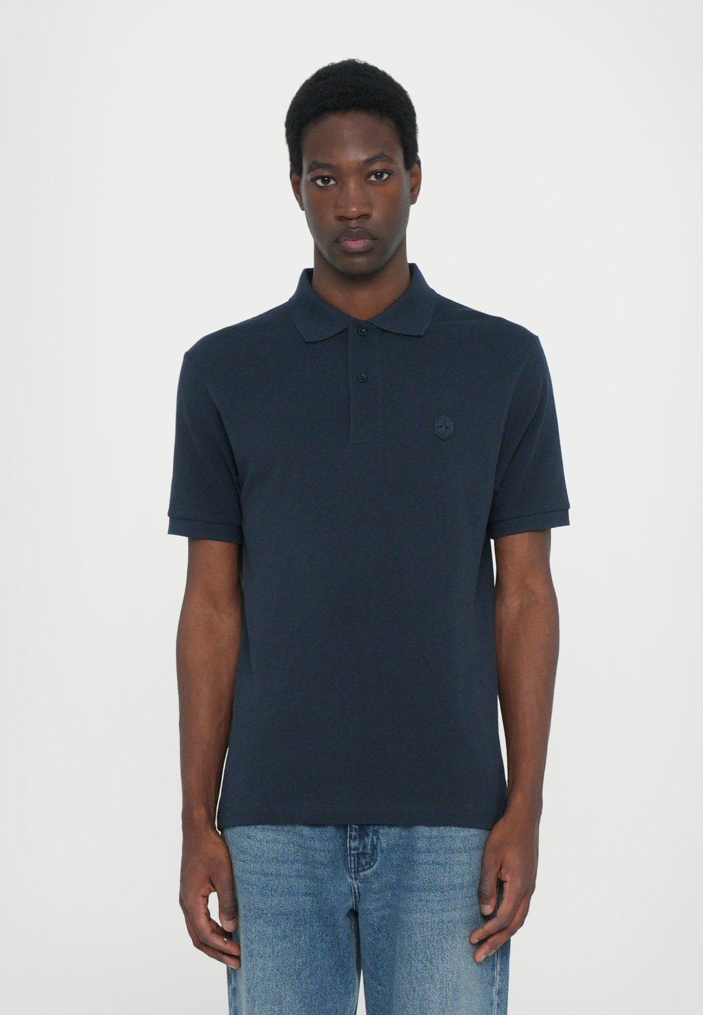 Поло JONAS QUARTZ CO, темно-синий
Поло JONAS QUARTZ CO, темно-синий