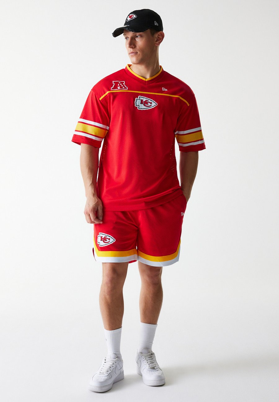 Футболка New Era NFL KANSAS CITY CHIEFS GRAPHIC, Red
Футболка New Era NFL KANSAS CITY CHIEFS GRAPHIC, Red