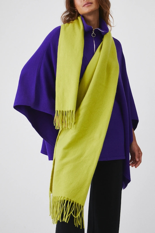 Шаль Medicine, зеленый
Шаль Medicine, зеленый