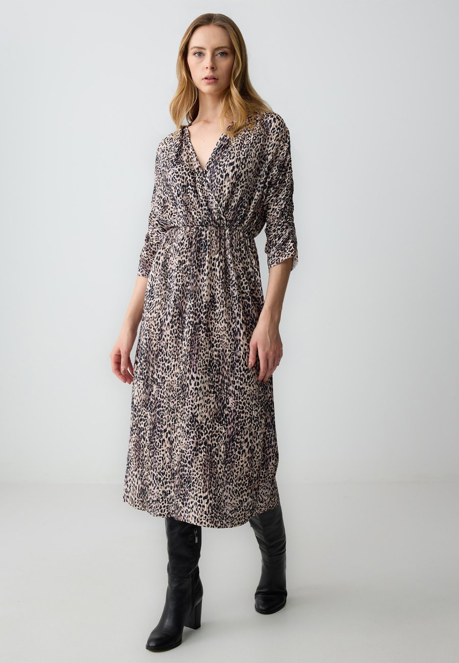 Платье Jimmy Key Day dress, Black
Платье Jimmy Key Day dress, Black