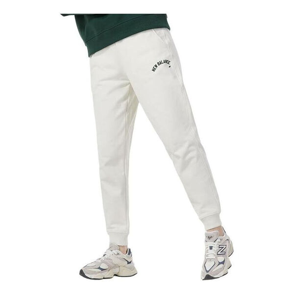 Штаны с логотипом и надписью спортивные штаны New Balance, белый
Штаны с логотипом и надписью спортивные штаны New Balance, белый