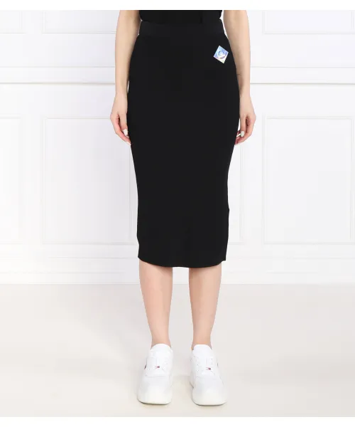 Юбка Armani Exchange, черный
Юбка Armani Exchange, черный