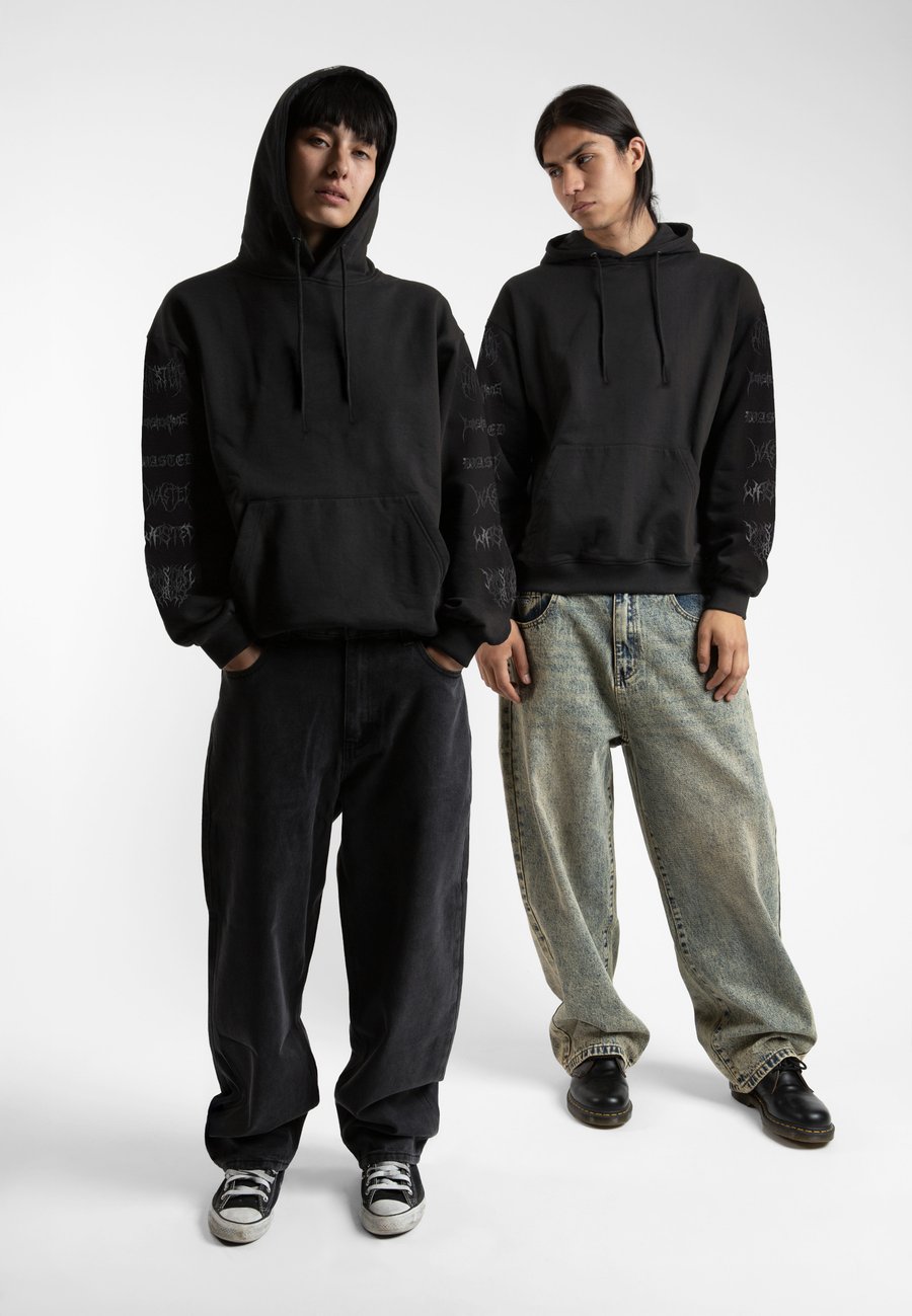 Худи Wasted Paris UNISEX SINNER, Faded Black/Black Denim
Худи Wasted Paris UNISEX SINNER, Faded Black/Black Denim