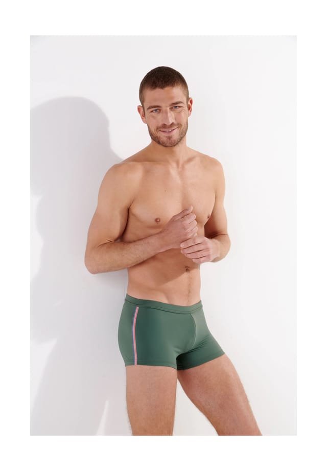 Быстросохнущие плавки «морской кубок» Hom, зеленый
Быстросохнущие плавки «морской кубок» Hom, зеленый