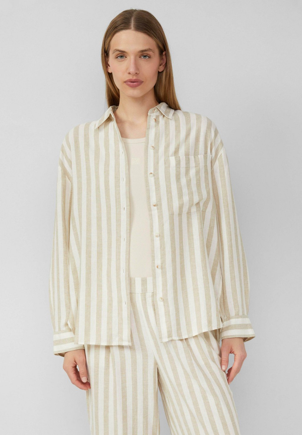 Блузка на пуговицах s.Oliver, бежевый
Блузка на пуговицах s.Oliver, бежевый