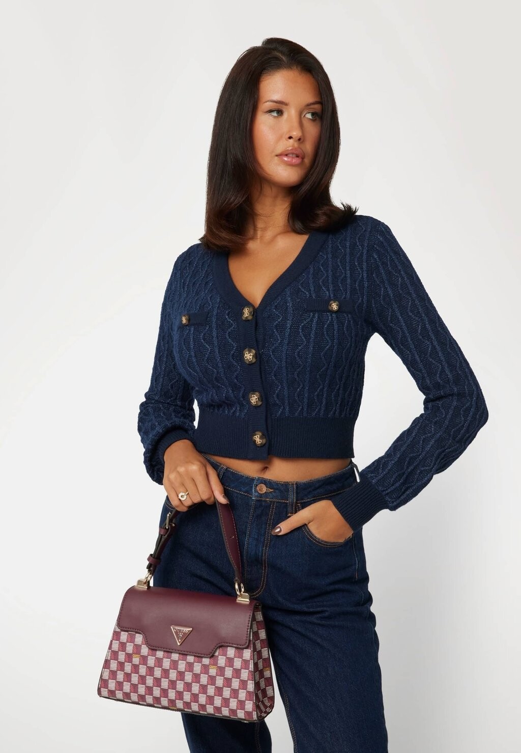 Сумочка G WAVE TOP HANDLE FLAP Guess, красный
Сумочка G WAVE TOP HANDLE FLAP Guess, красный