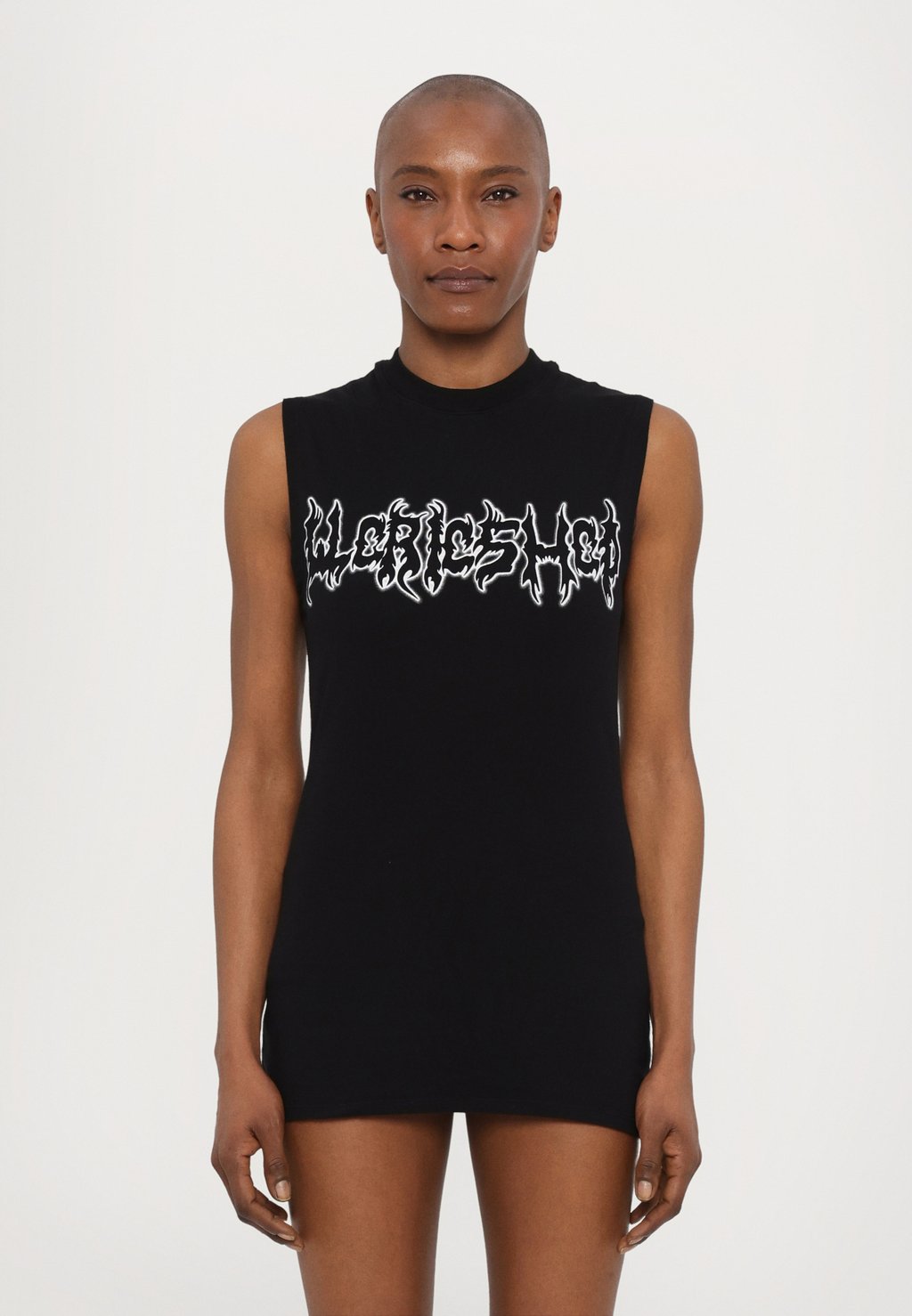 Платье из джерси SUPER BAD DRESS AND HOTPANTS 032c, черный
Платье из джерси SUPER BAD DRESS AND HOTPANTS 032c, черный