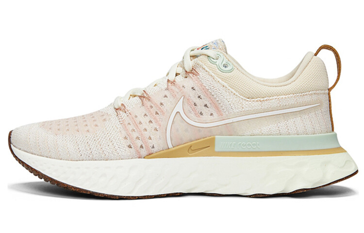 Женские кроссовки Nike для бега
Женские кроссовки Nike для бега