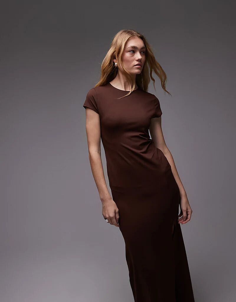 Платье миди ASOS DESIGN с короткими рукавами, сборками по бокам и разрезом спереди шоколадного цвета
Платье миди ASOS DESIGN с короткими рукавами, сборками по бокам и разрезом спереди шоколадного цвета