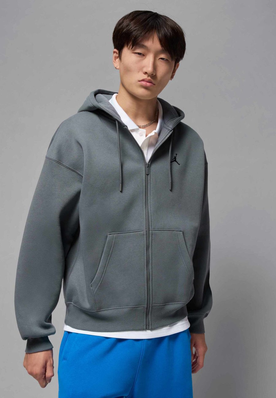 Толстовка Jordan OVERSIZED, Iron Grey/Black/Grey
Толстовка Jordan OVERSIZED, Iron Grey/Black/Grey