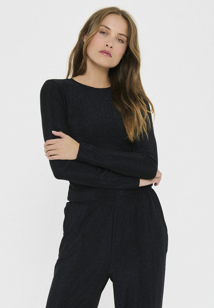 Джемпер Saint Tropez NORIASZ LS BLOUSE, Night Sky/Dark-Blue Denim
Джемпер Saint Tropez NORIASZ LS BLOUSE, Night Sky/Dark-Blue Denim