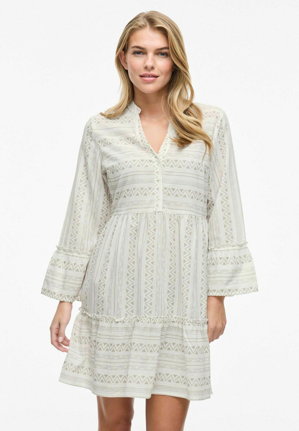 Платье-рубашка MINI VIETNA 3/4-ARM VILA, серебряный
Платье-рубашка MINI VIETNA 3/4-ARM VILA, серебряный