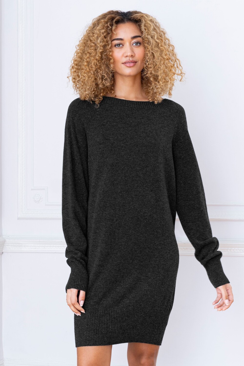 Серое очень мягкое свободное женское платье Celtic & Co. , серый
Серое очень мягкое свободное женское платье Celtic & Co. , серый