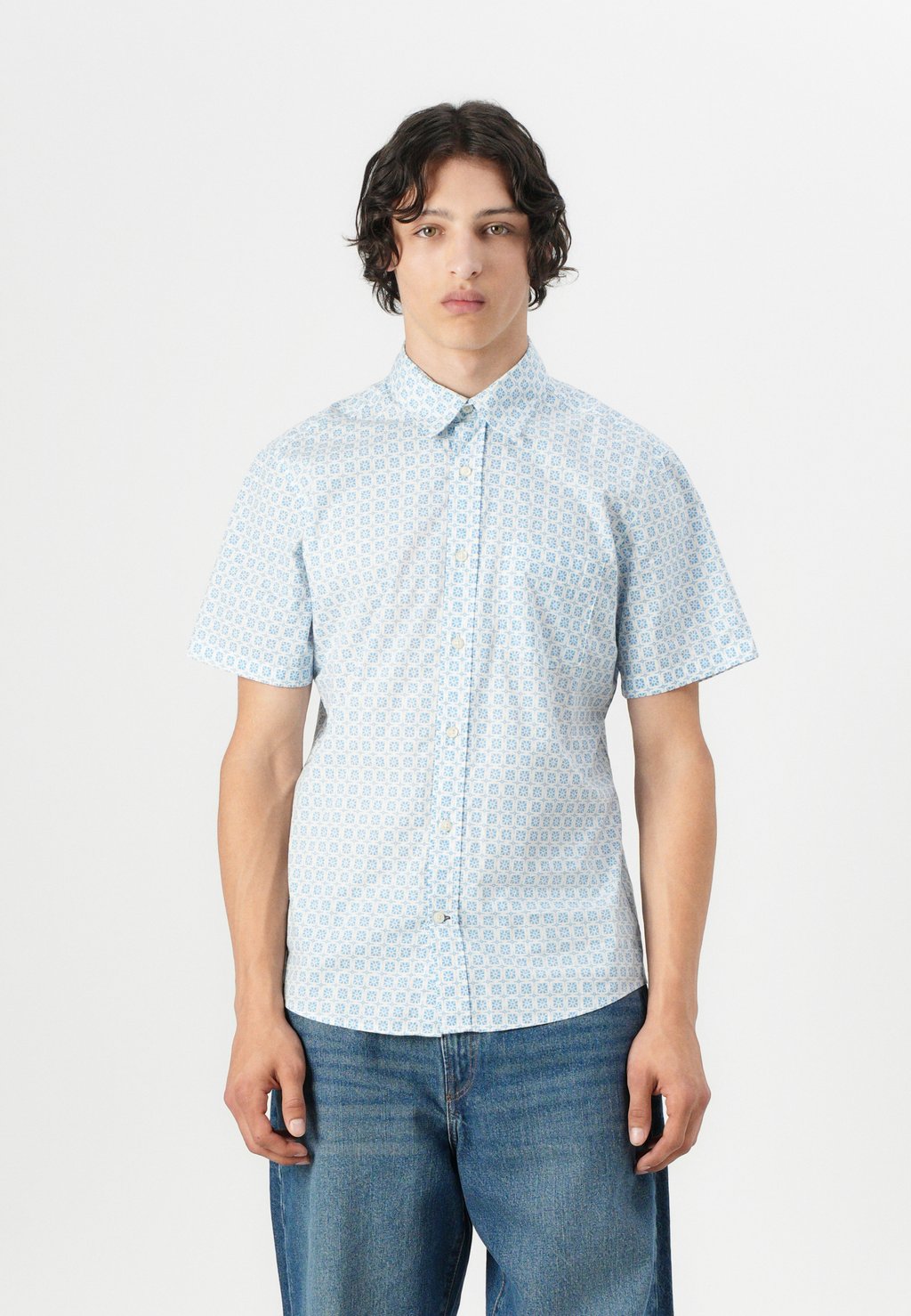 Рубашка STANDARD GAP, белый
Рубашка STANDARD GAP, белый