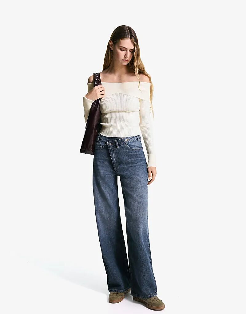 Фактурный свитер Bershka с вырезом «бардо» белого цвета
Фактурный свитер Bershka с вырезом «бардо» белого цвета