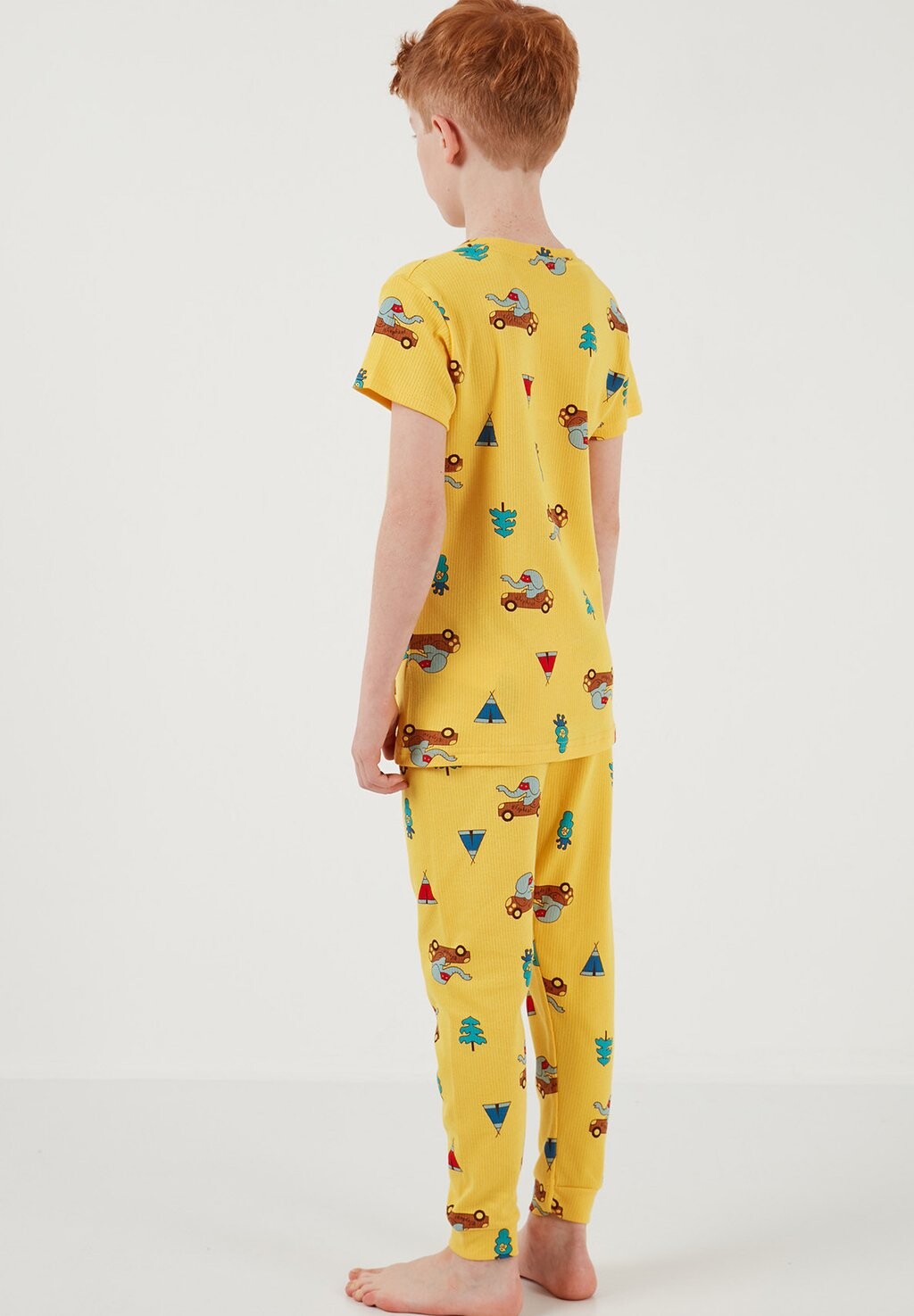 Комплект ночного белья Regular Fit LELA, горчичный
Комплект ночного белья Regular Fit LELA, горчичный