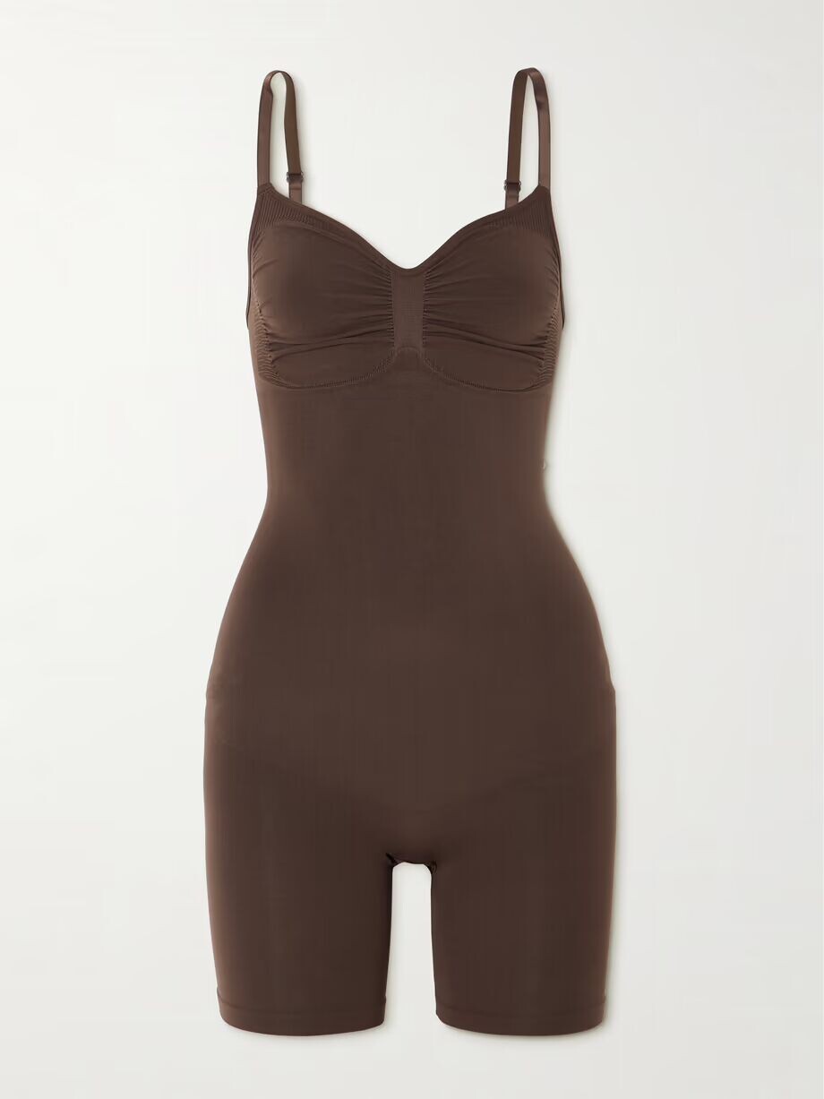 Бесшовное боди до середины бедра Skims, шоколадный
Бесшовное боди до середины бедра Skims, шоколадный
