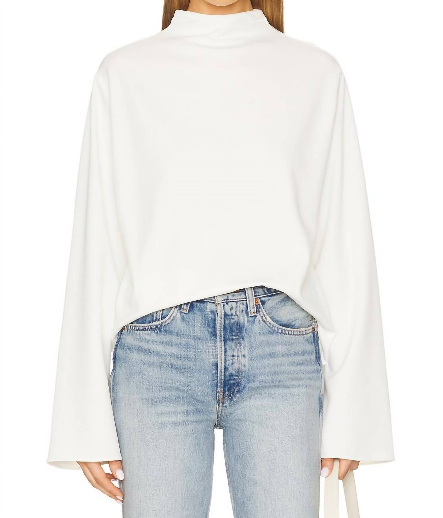 Карла Блузка в цвете яичной скорлупы SER.O.YA, Eggshell
Карла Блузка в цвете яичной скорлупы SER.O.YA, Eggshell