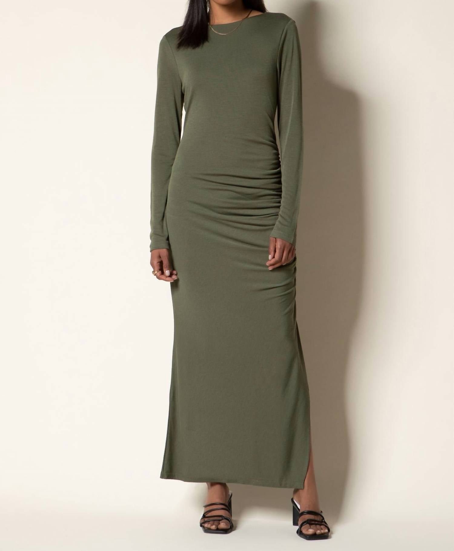 Морское платье макси с длинными рукавами Beetle Tart Collections, Beetle
Морское платье макси с длинными рукавами Beetle Tart Collections, Beetle